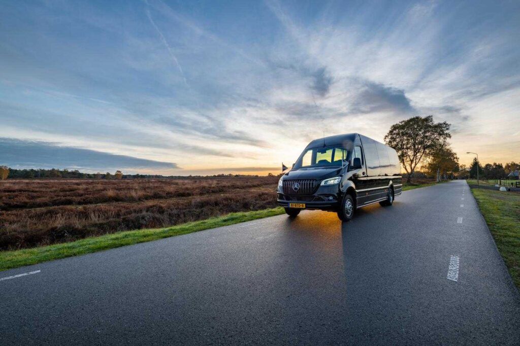 Luxe Minitouringcar Onderweg