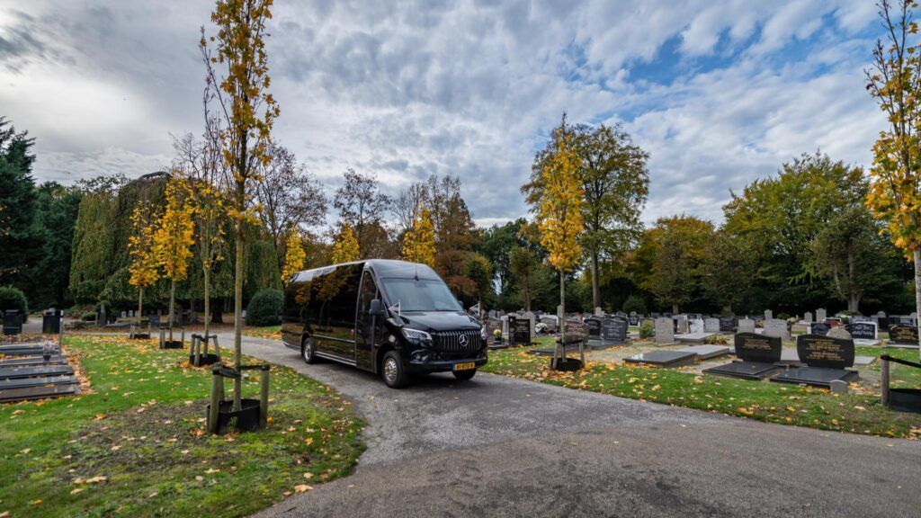 Uitvaartbus Touringcar Viptouringcar