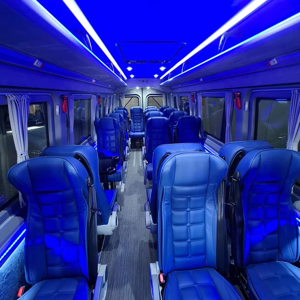 Mb Sprinter Xxl Vip Klasse 16 Of 20 Persoons (15)